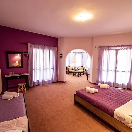 Stis Elenas Hotel 3*