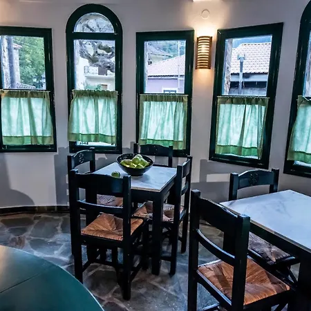 Hotel Stis Elenas Zarouhla