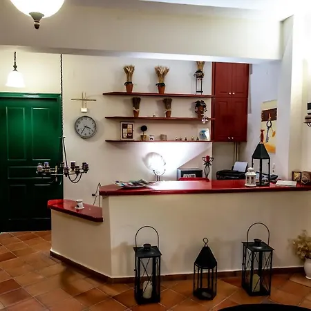 Stis Elenas Hotel Zarouhla